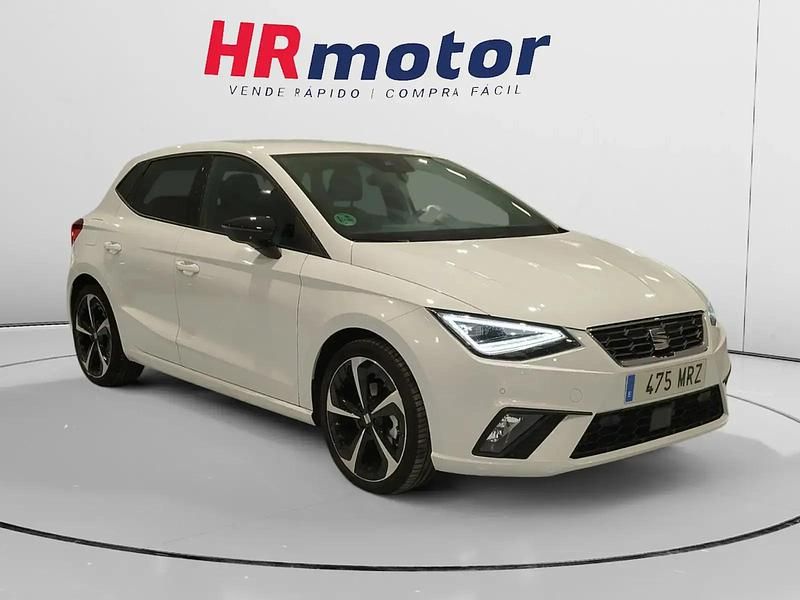 Blanco Usado 2024 Seat Ibiza FR Utilitario | 21.110 € (Precio justo) - Imagen 1/4