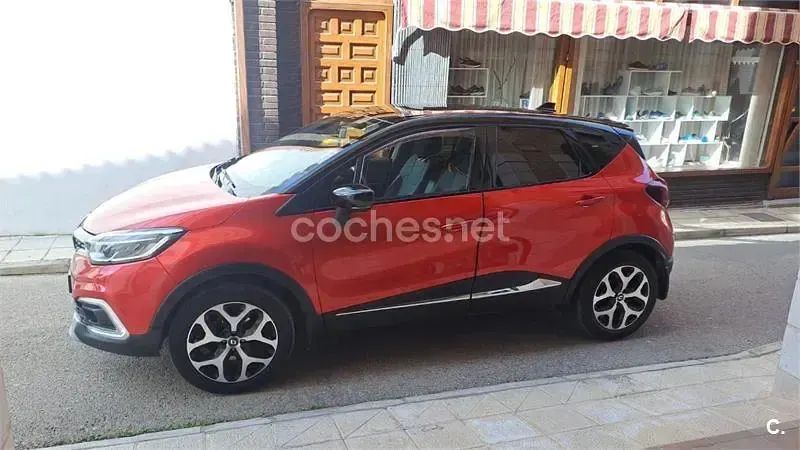 Używany Renault Captur XMOD 120 KM (88 kW) 2017 Czerwony SUV