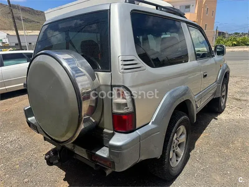 Usado Toyota Land Cruiser 125 CV (91 kW) 1999 Gris / plata SUV