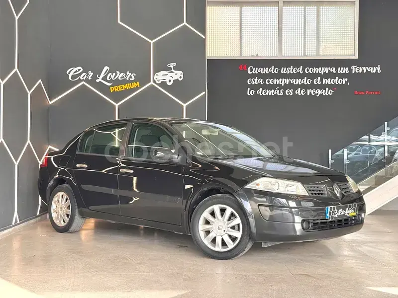 Usado Renault Mégane Dynamique 110 CV (80 kW) 2006 Negro Berlina