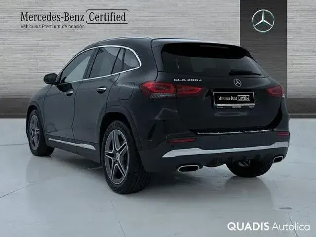 Usado Mercedes GLA200 150 CV (110 kW) 2023 Negro noche SUV