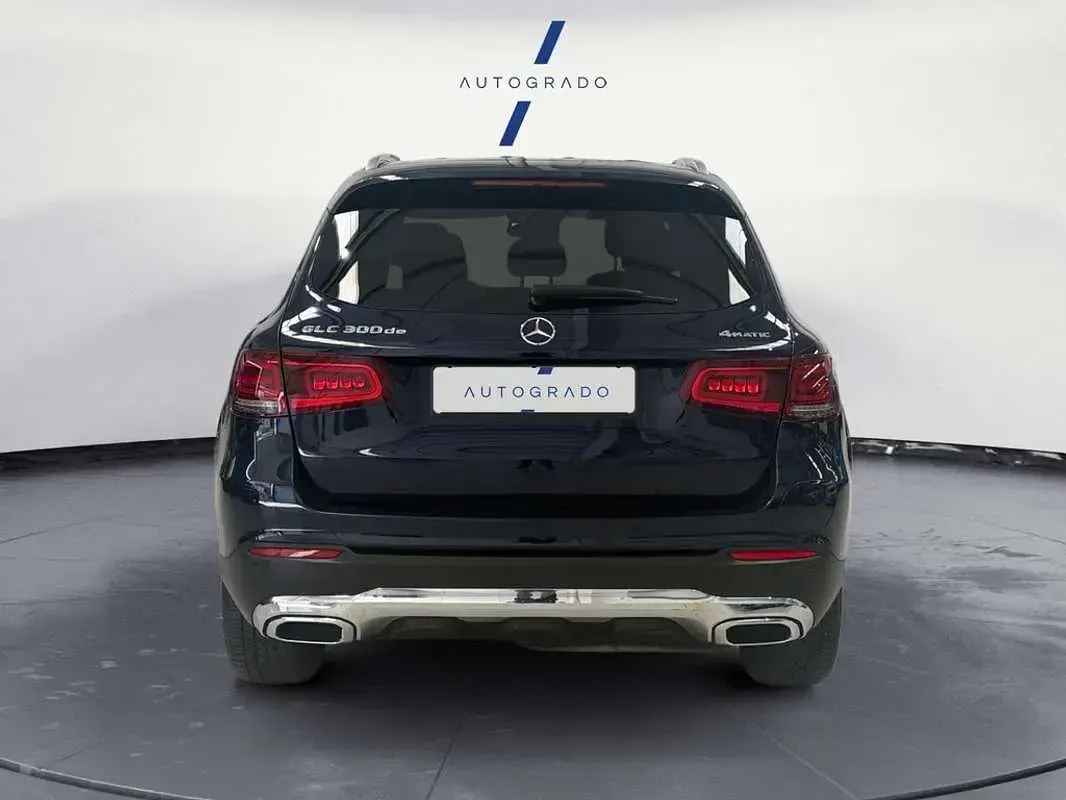 Usado Mercedes GLC300 333 CV (244 kW) 2022 Azul SUV
