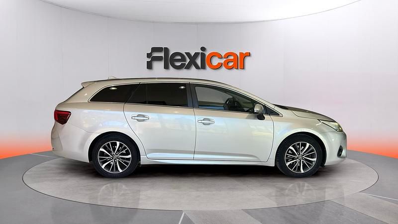 Usado Toyota Avensis Advance 143 CV (105 kW) 2016 Gris Familiar
