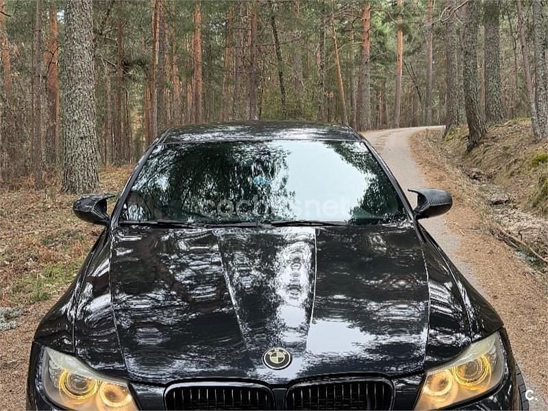 Käytetty BMW 320 177 HP (130 kW) 2011 Musta Sedan