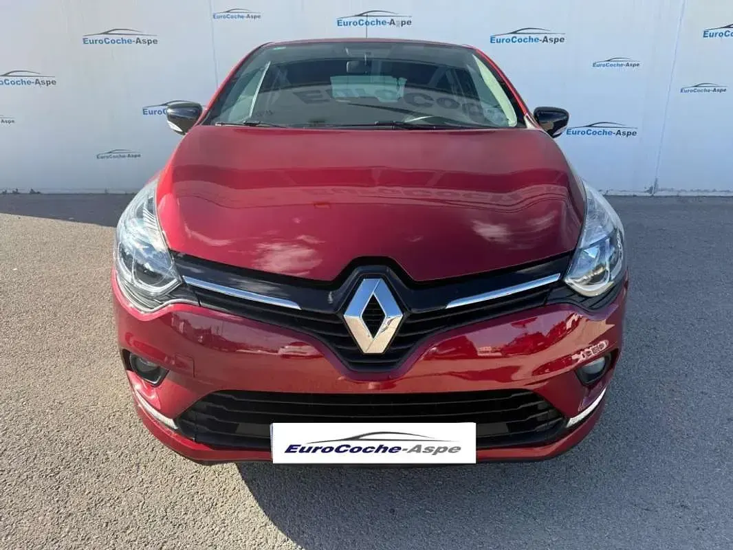 Usado Renault Clio LIMITED 75 CV (55 kW) 2019 Rojo Utilitario