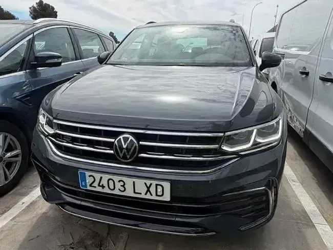 Usado VW Tiguan R-line 150 HP (110 kW) 2022 Cinzento SUV