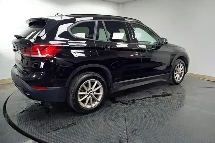Usado BMW X1 116 CV (85 kW) 2022 Negro SUV