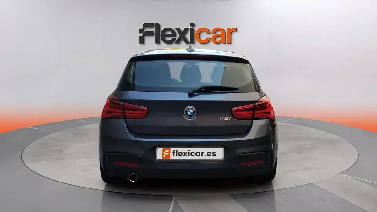 Usado BMW 118 136 CV (100 kW) 2018 Gris Berlina