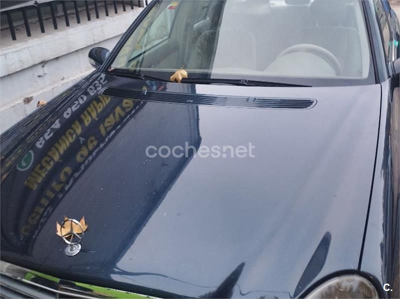 Azul Usado 2005 Mercedes E270 Elegance Berlina | 3700 € (Precio justo) - Imagen 1/4