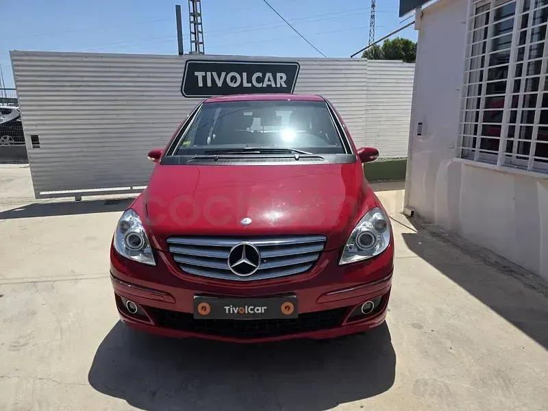 Usado Mercedes B200 140 CV (102 kW) 2007 Rojo Monovolumen
