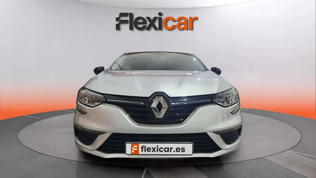 Usado Renault Mégane LIMITED 140 CV (102 kW) 2020 Gris Berlina