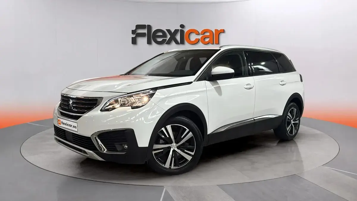 Usado Peugeot 5008 Allure 131 CV (96 kW) 2019 Blanco SUV
