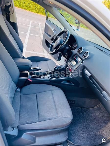 Usado Audi A3 Ambiente 105 CV (77 kW) 2012 Blanco Berlina