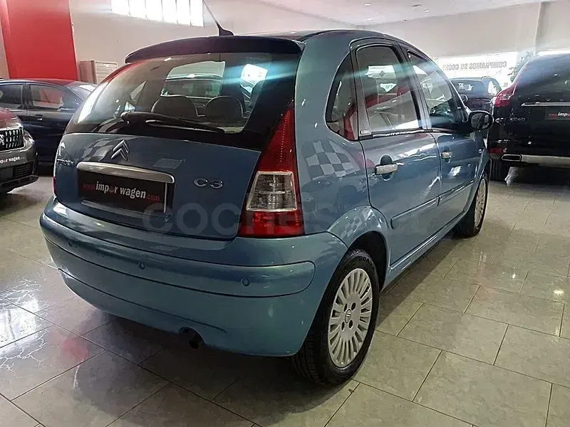 Usado Citroën C3 Exclusive 90 CV (66 kW) 2006 Azul Berlina