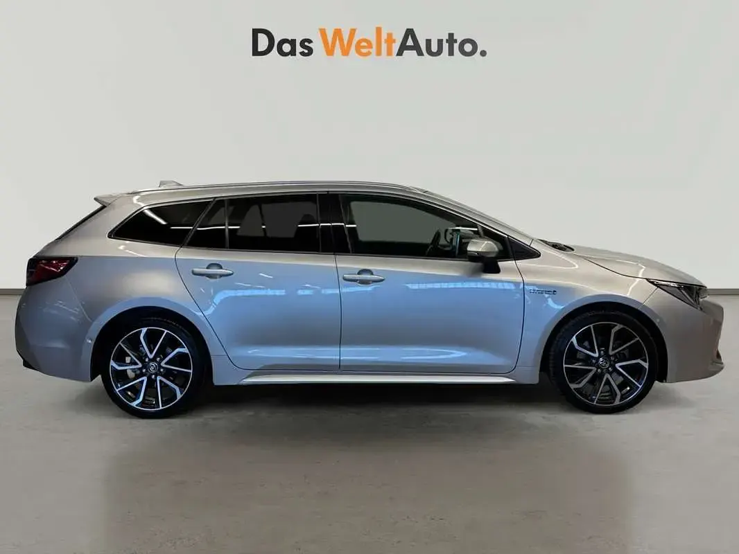 Usado Toyota Corolla Advance 180 CV (132 kW) 2020 Plateado Familiar