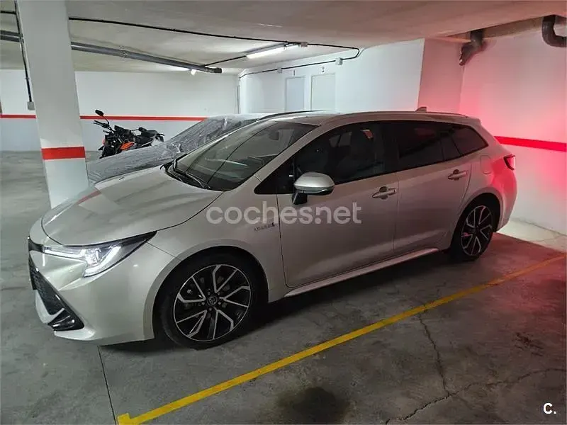 Usado Toyota Corolla Sport 180 CV (132 kW) 2019 Gris / plata Familiar