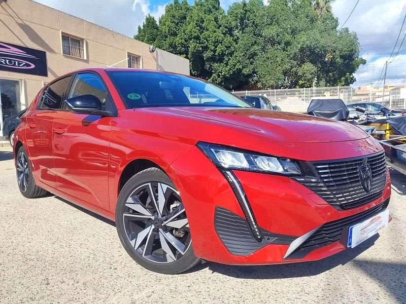 Rojo Usado 2023 Peugeot 308 Active Utilitario | 17.500 € (Buen precio) - Imagen 1/4