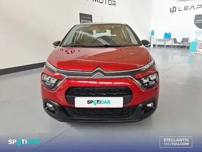 Usado Citroën C3 Feel 102 CV (75 kW) 2021 Rojo Utilitario