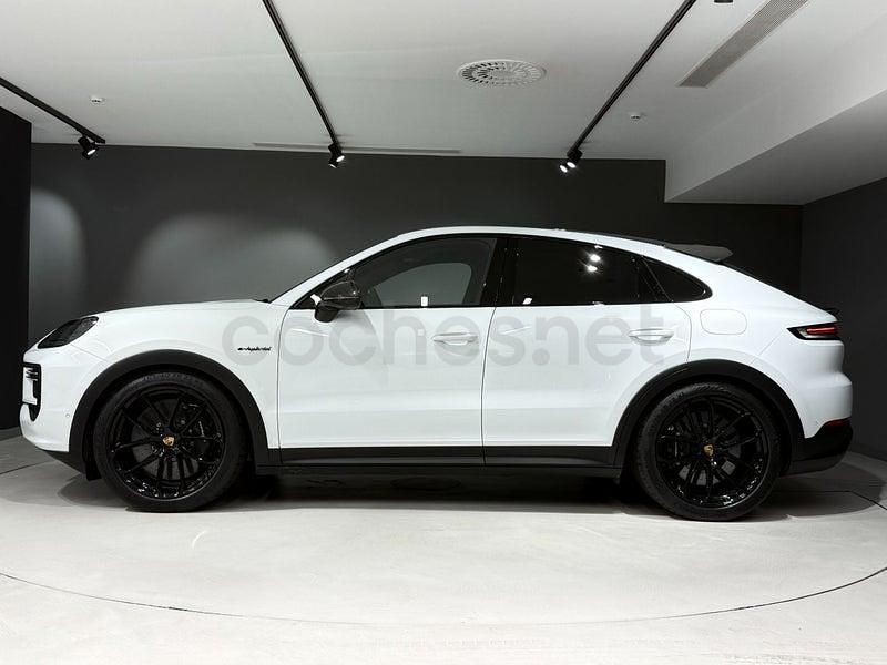 Usado Porsche Cayenne Turbo E-Hybrid 739 CV (543 kW) 2024 Blanco SUV