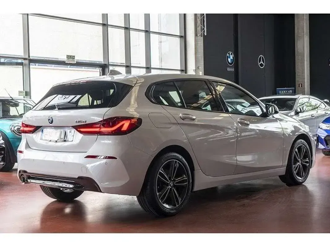 Käytetty BMW 116 Sport Line 116 HP (85 kW) 2021 Valkoinen Viistoperä