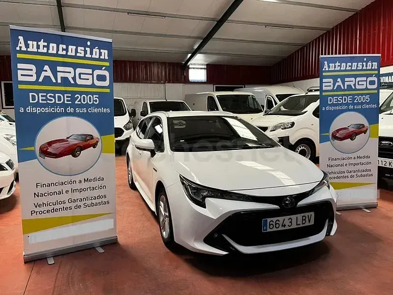 Usado Toyota Corolla Active 122 CV (89 kW) 2019 Blanco Familiar