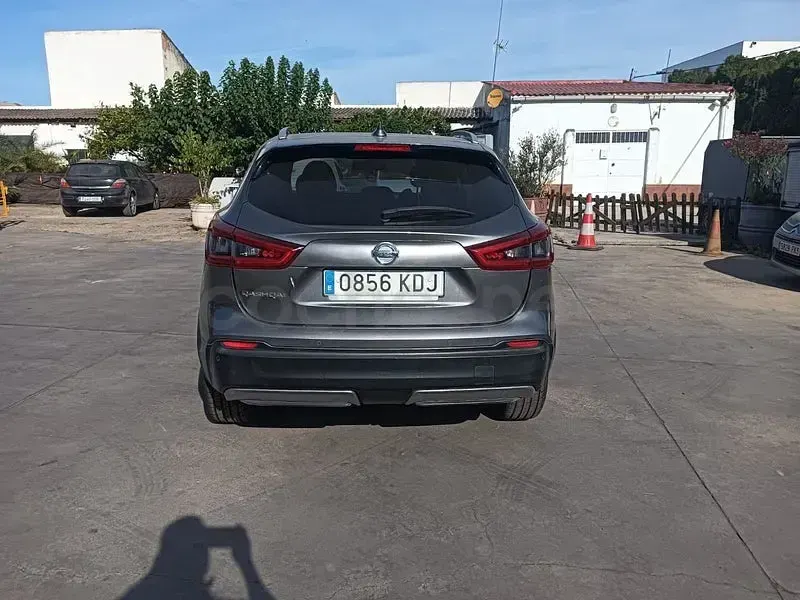 Usado Nissan Qashqai N-Connecta 110 CV (80 kW) 2017 Gris / plata SUV