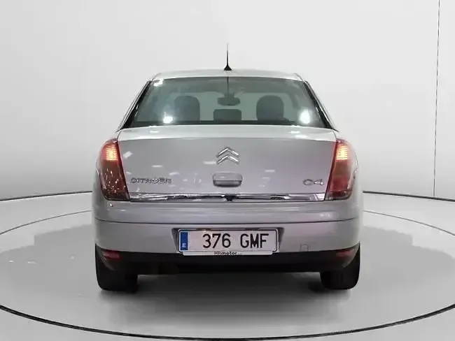 Usado Citroën C4 110 HP (80 kW) 2009 Cinzento Sedan