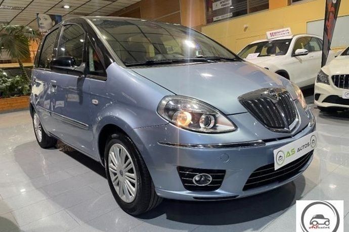 Usado 2012 Lancia Musa Monovolumen | 8990 € - Imagen 1/4