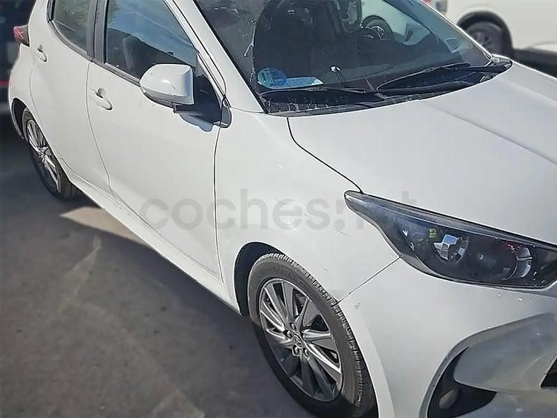 Używany Toyota Yaris Cross Active 116 KM (85 kW) 2022 Biały SUV