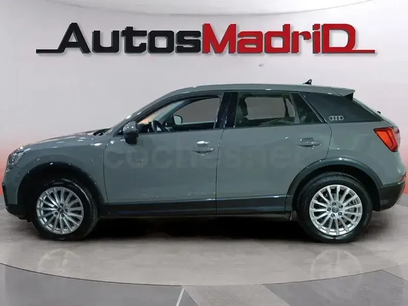 Usado Audi Q2 Design 116 CV (85 kW) 2019 Gris / plata SUV