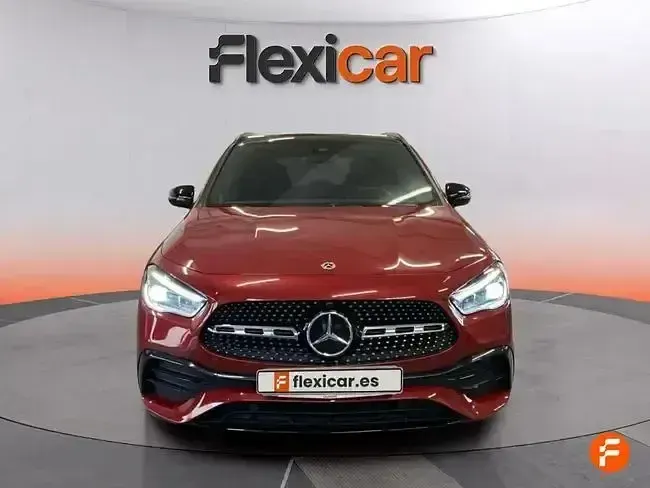 Usado Mercedes GLA200 150 CV (110 kW) 2023 Rojo SUV