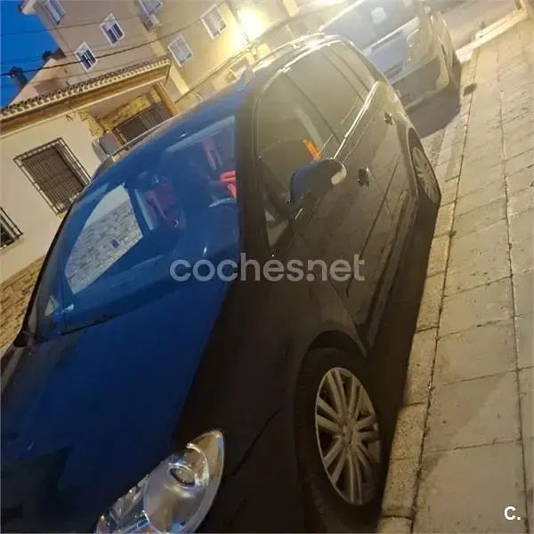 Usado VW Touran Highline 170 CV (125 kW) 2007 Negro Monovolumen