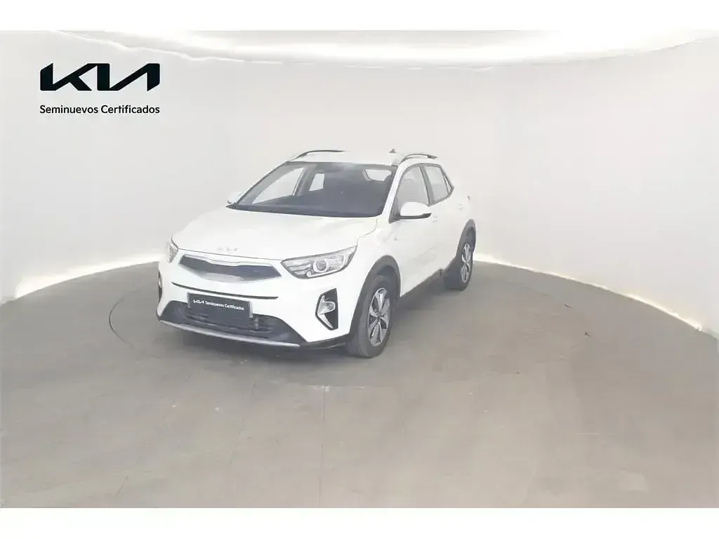 Usado Kia Stonic 100 CV (73 kW) 2025 Blanco SUV