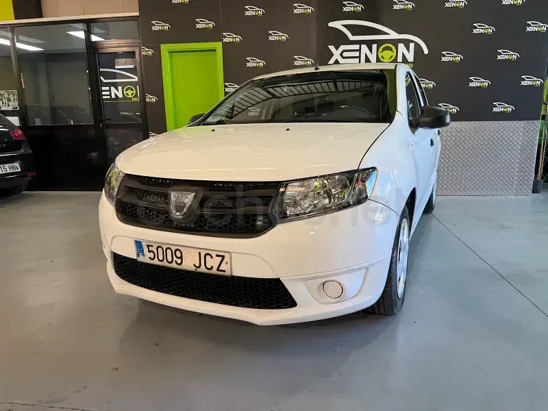 Usado Dacia Sandero Ambiance 75 CV (55 kW) 2015 Blanco Berlina