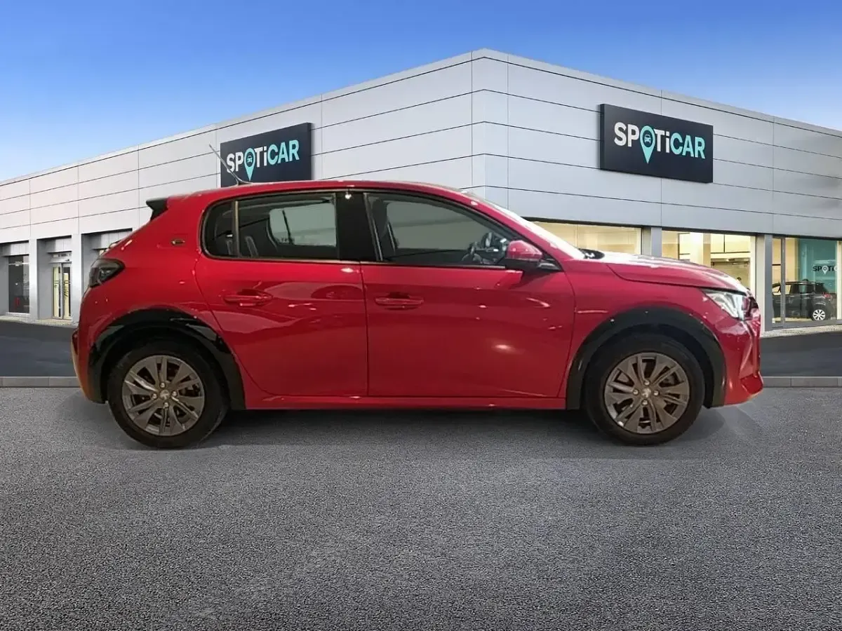 Usado Peugeot e-208 Allure 100 kW (136 CV) 2020 Rojo Utilitario