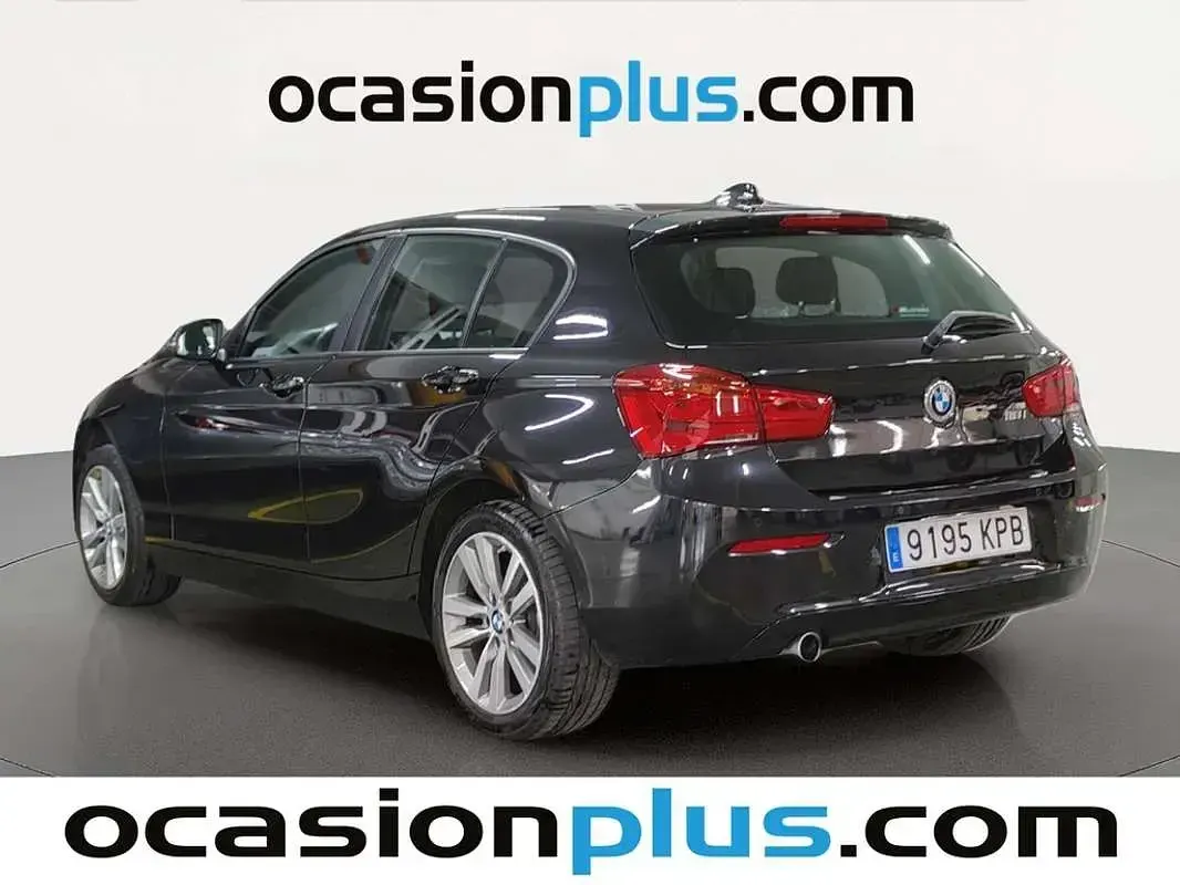 Usado BMW 118 136 CV (100 kW) 2018 Negro Utilitario