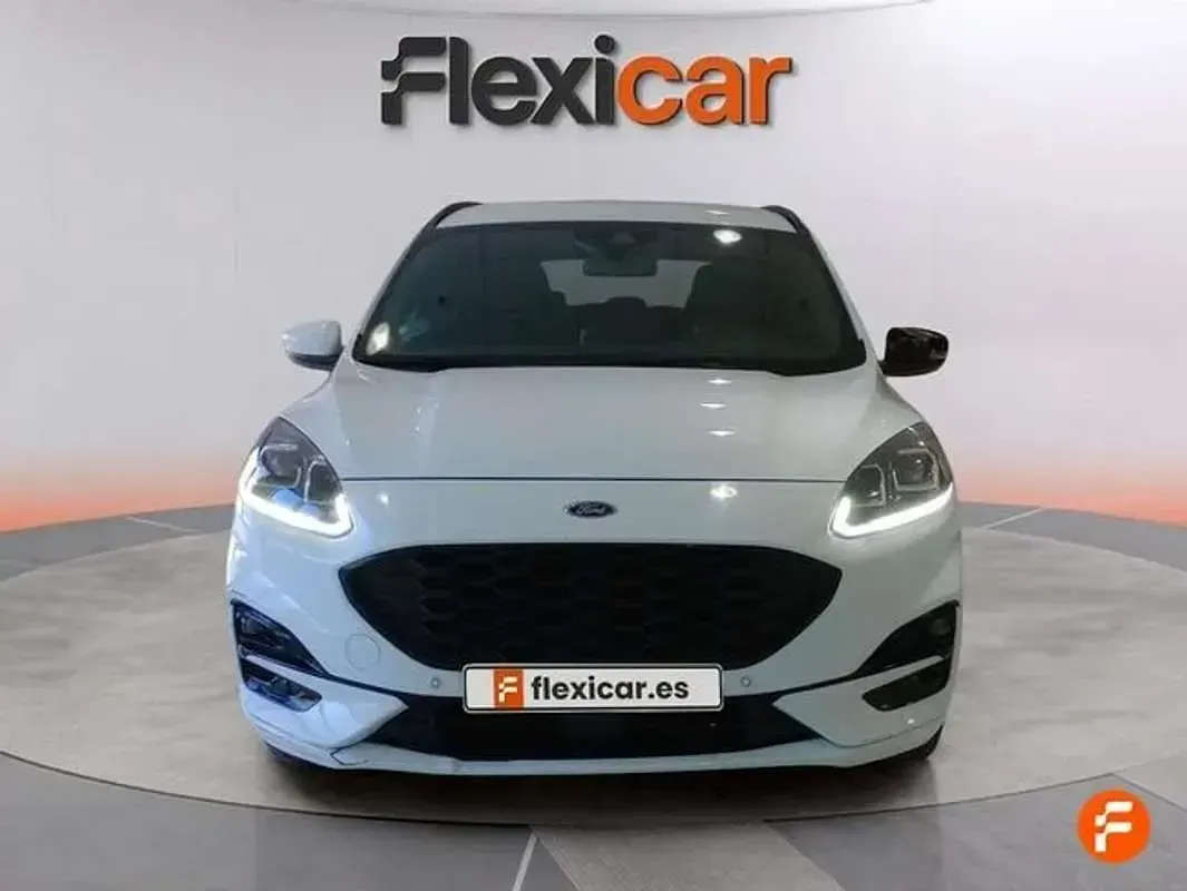Usado Ford Kuga ST-Line 150 CV (110 kW) 2022 Blanco SUV