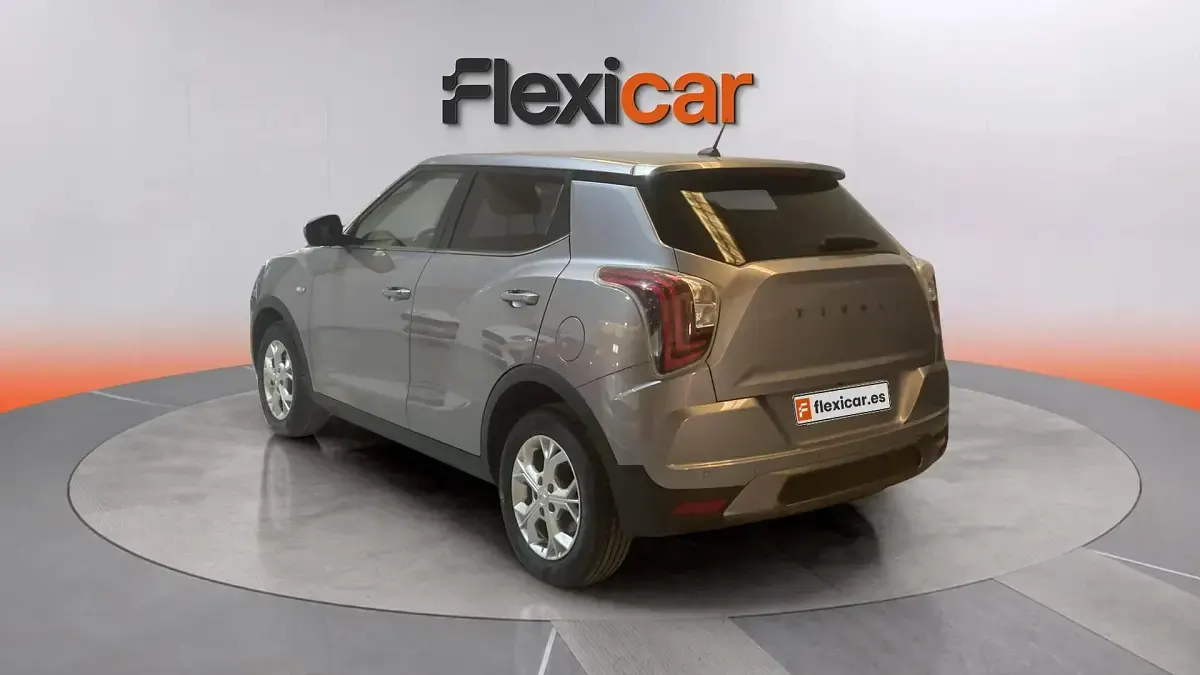 Usado SsangYong Tivoli 150 CV (110 kW) 2025 Gris SUV
