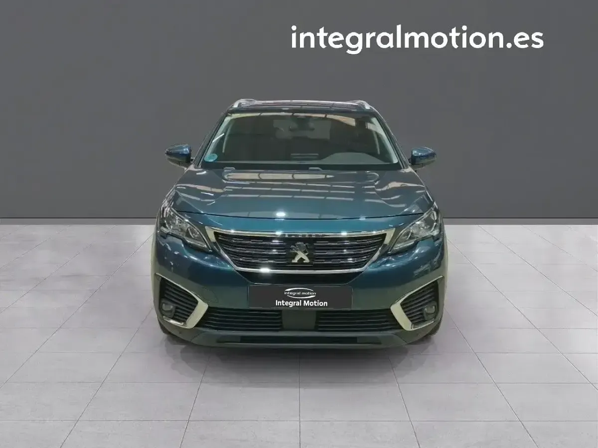 Usado Peugeot 5008 Active 130 CV (95 kW) 2018 Azul SUV