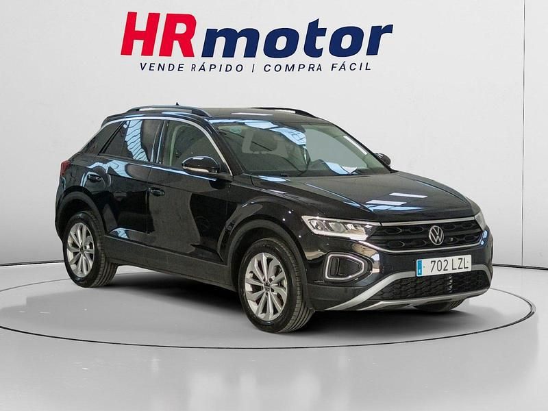 Usado VW T-Roc Life 111 CV (81 kW) 2022 Gris SUV