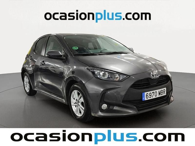 Usado Toyota Yaris Edition 125 CV (91 kW) 2022 Gris Utilitario