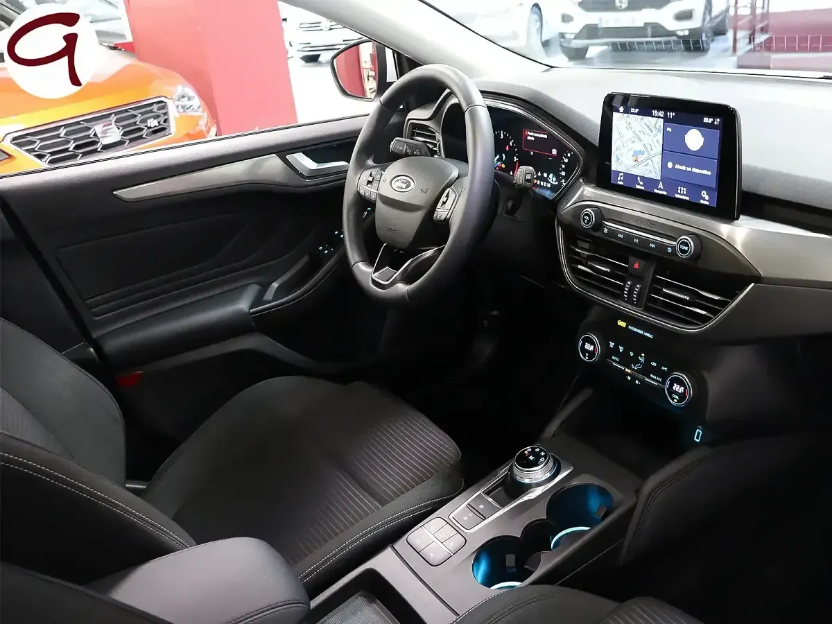 Begagnad Ford Focus Titanium 120 HK (88 kW) 2019 Vit Kombi