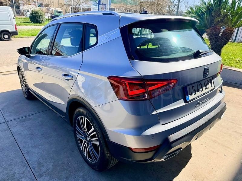 Usado Seat Arona FR 115 CV (84 kW) 2024 Gris / plata SUV