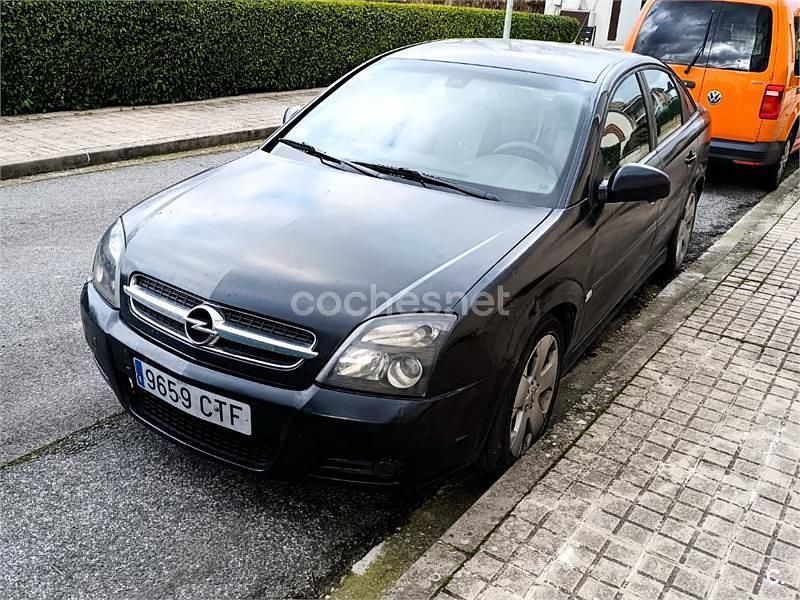 Usado Opel Vectra GTS Elegance 125 CV (91 kW) 2004 Negro Berlina