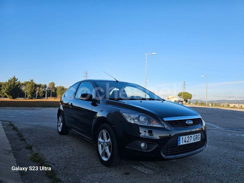 Negro Usado 2009 Ford Focus Trend Berlina | 3500 € (Precio justo) - Imagen 1/4