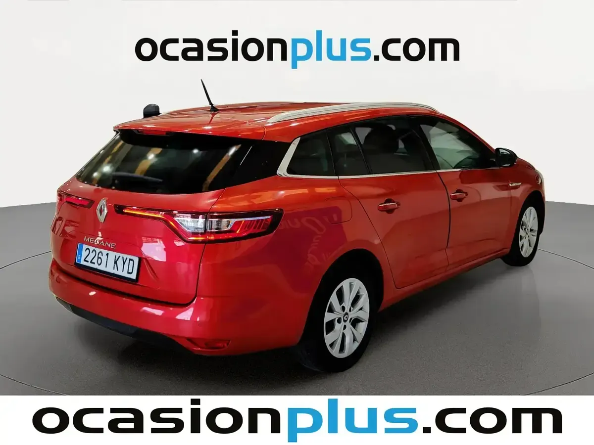 Usado Renault Mégane GrandTour LIMITED 140 CV (102 kW) 2019 Rojo Familiar