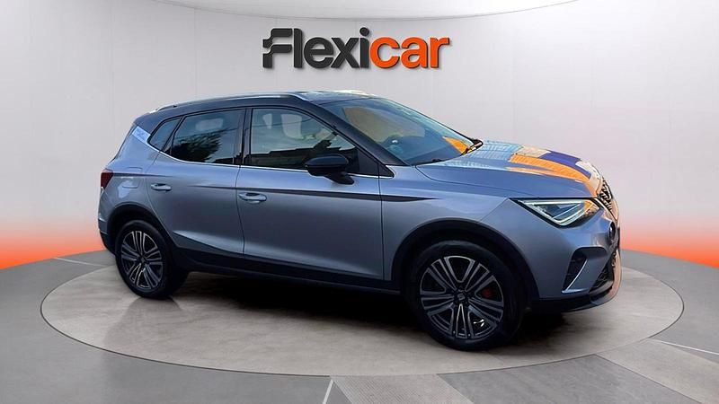 Usado Seat Arona FR 116 CV (85 kW) 2024 Gris SUV