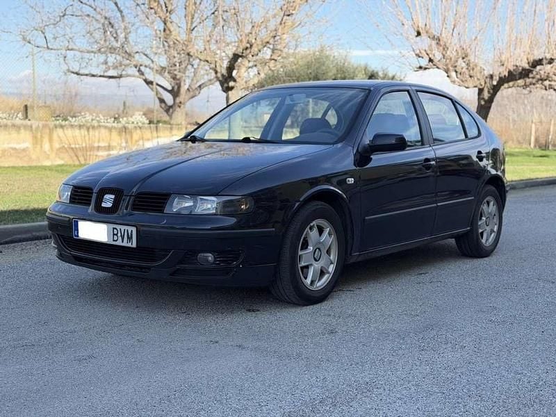 Usado Seat Leon Stella 110 CV (80 kW) 2002 Negro Utilitario