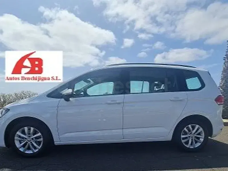 Usado VW Touran Business 115 CV (84 kW) 2017 Blanco Monovolumen