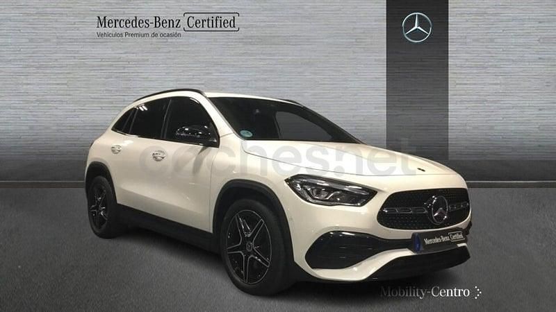 Usado Mercedes GLA200 AMG line 150 CV (110 kW) 2022 Blanco polar  pintura unicolor SUV